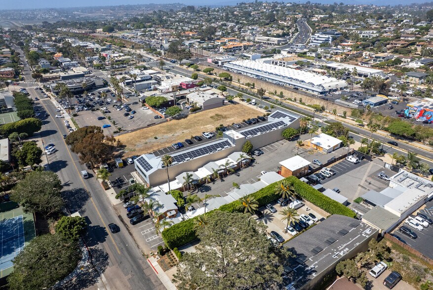 More Photos Of 225 S Highway 101, Solana Beach Apartments For Sale