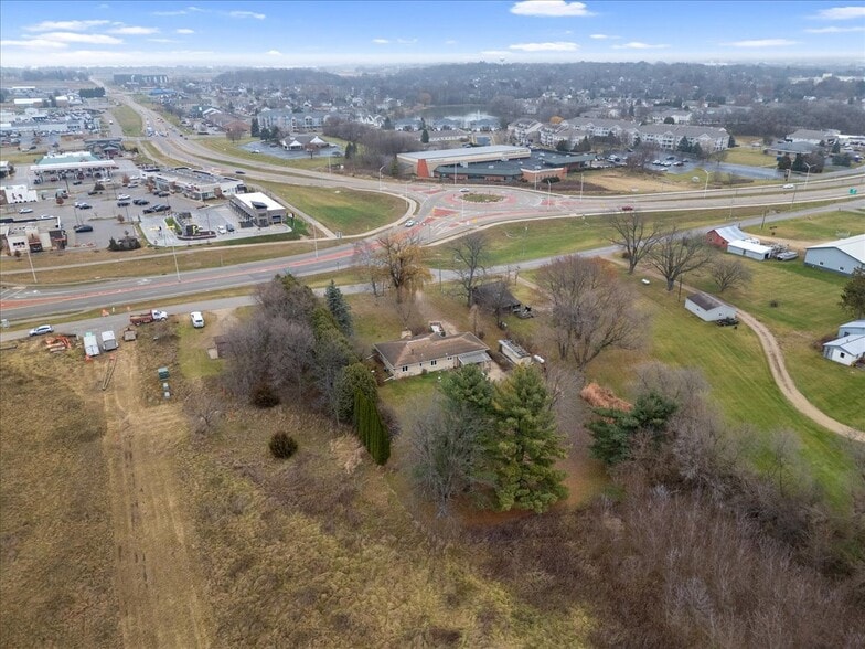 More Photos Of 3173 McComb Rd, Stoughton Flex For Sale