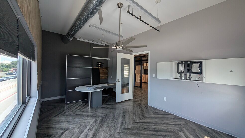 More Photos Of 2301 N Meridian St, Indianapolis Medical For Lease