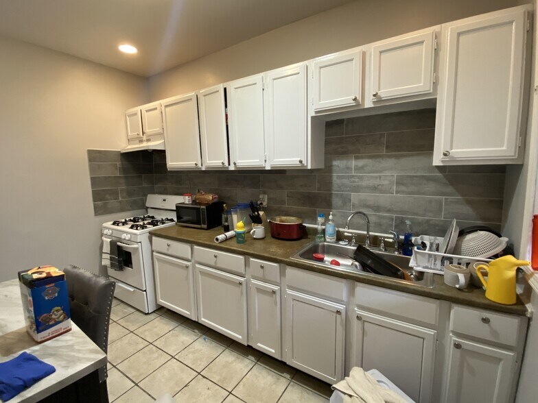 More Photos Of 245 N Mason Ave, Chicago Apartments For Sale