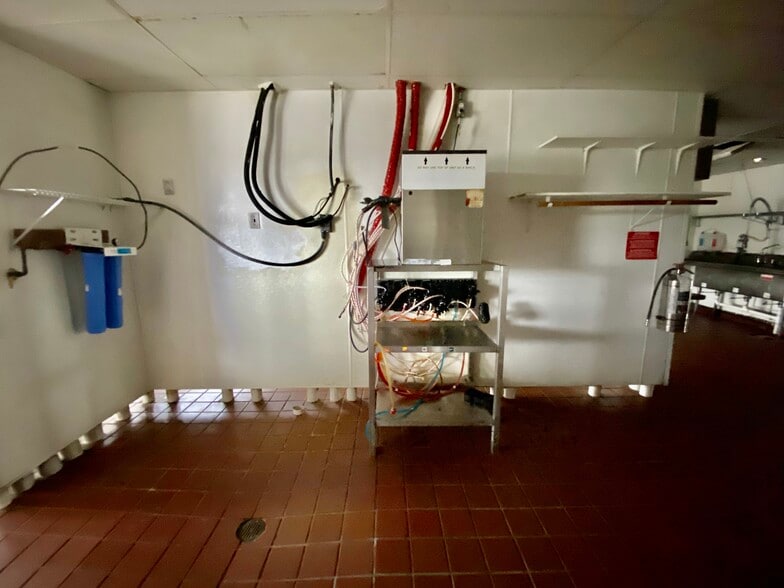 More Photos Of 6767 W Port Arthur Rd, Port Arthur Fast Food For Lease