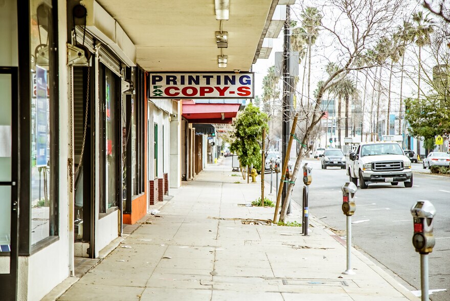 More Photos Of 18341 Sherman Way, Reseda Office For Sale