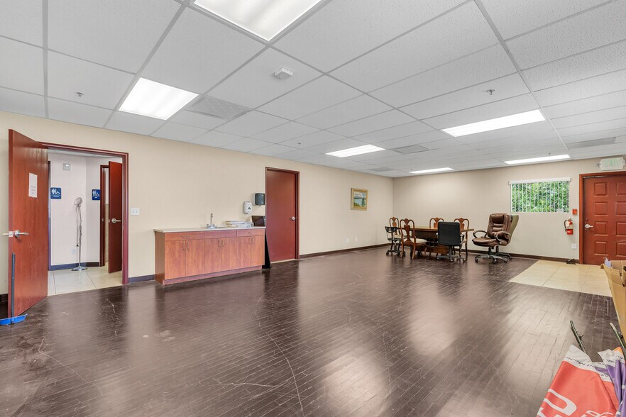 More Photos Of 515 Michigan Blvd, West Sacramento Medical For Sale