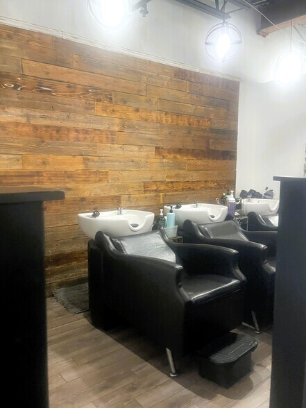 More Photos Of 3617 Perkins Rd, Baton Rouge Storefront For Lease