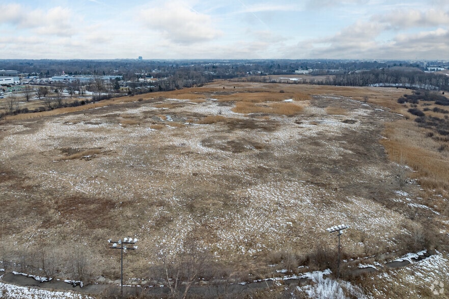 More Photos Of 3951-3971 Joslyn Rd, Auburn Hills Land For Sale