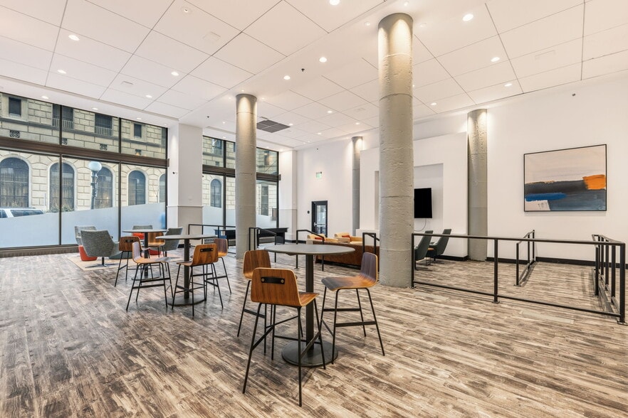 Primary Photo Of 360 Saint Peter St, Saint Paul Apartments For Lease