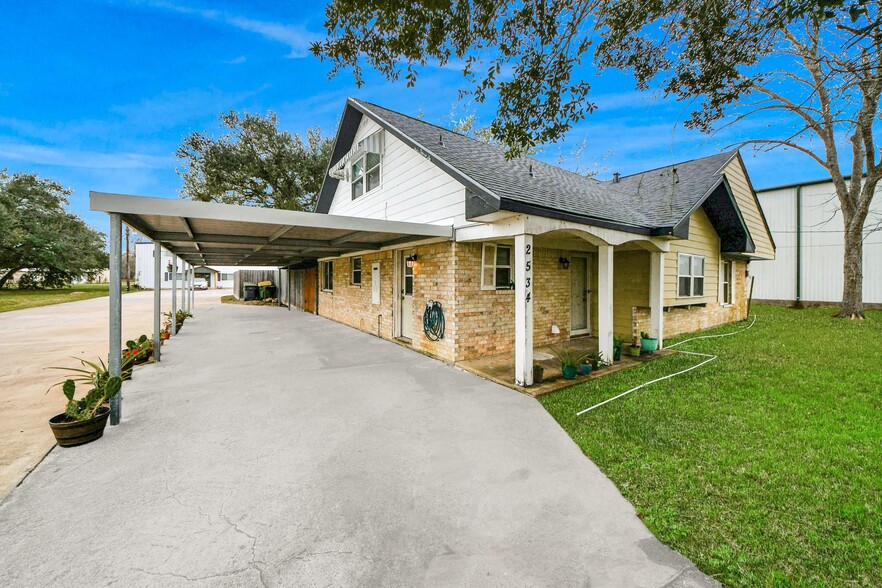 More Photos Of 2534 Garden Rd, Pearland Specialty For Sale