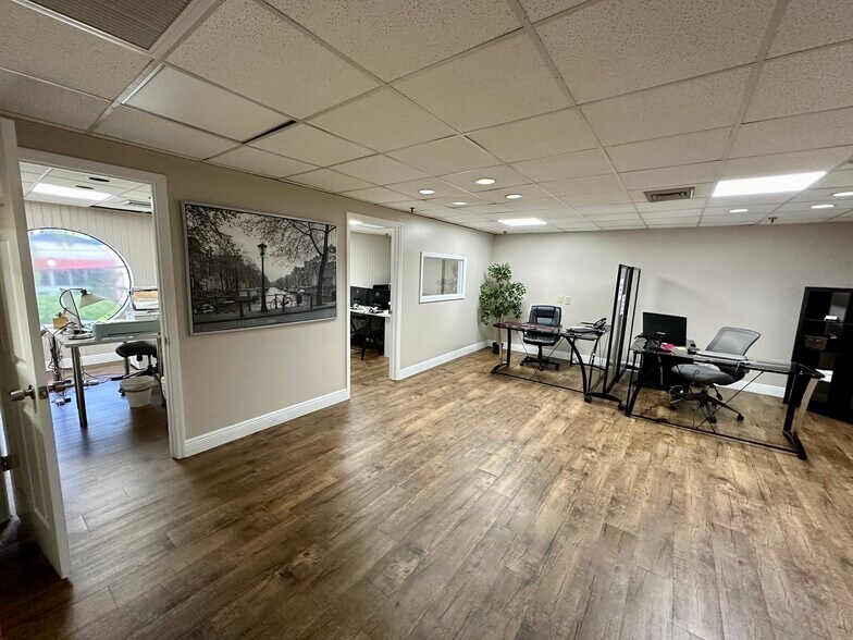 More Photos Of 2000-2010 NW 93rd Ave, Miami Warehouse For Lease