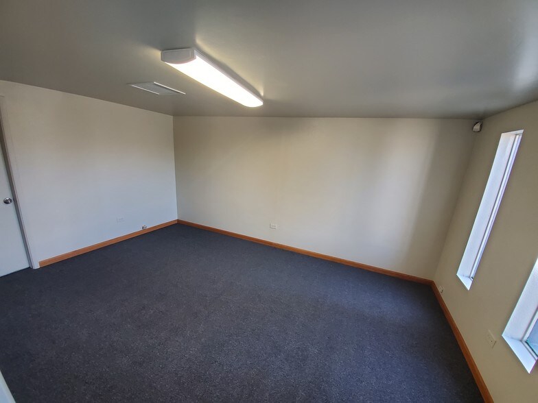 More Photos Of 387 E 55th Ave, Denver Warehouse For Lease
