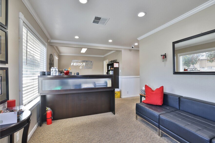 More Photos Of 651 S Winchester Blvd, San Jose Medical For Sale