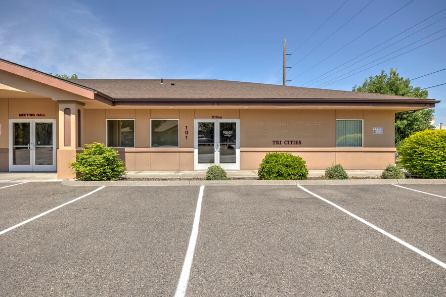 More Photos Of 515 N Neel St, Kennewick Storefront Retail Office For Lease