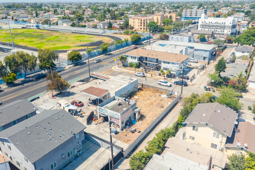 More Photos Of 10958 Avalon Blvd, Los Angeles Auto Repair For Sale