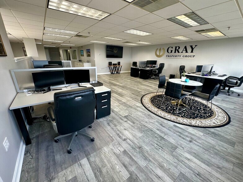 More Photos Of 1650 Elm St, Manchester Medical For Sale