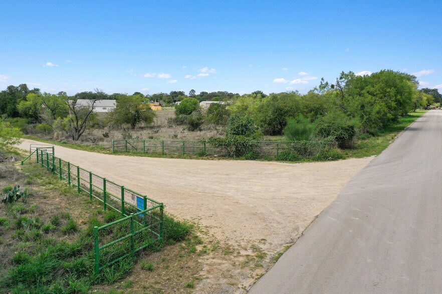 More Photos Of 000 Rosssville, Devine Land For Sale