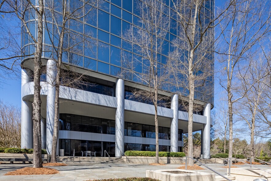 More Photos Of 2635 Century Pky NE, Atlanta Office For Lease