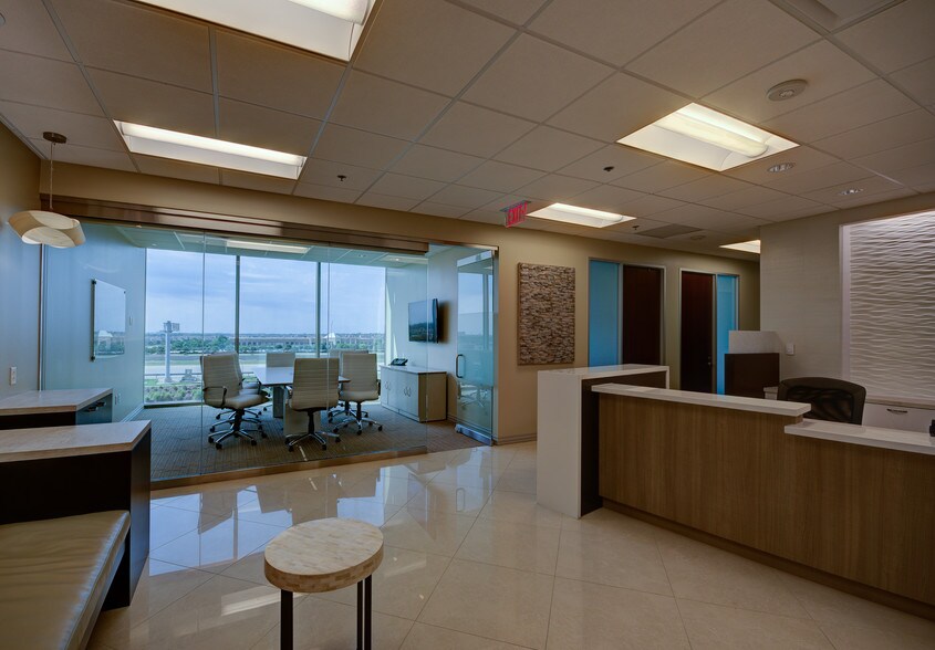 More Photos Of 5900 S Lake Forest Dr, McKinney Office For Lease
