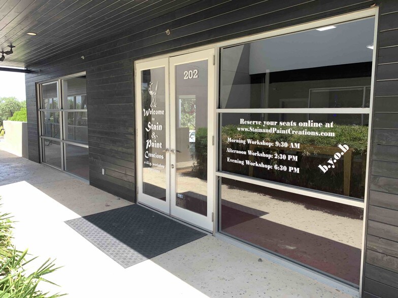 More Photos Of 20626 Stone Oak Pky, San Antonio Storefront Retail Office For Lease