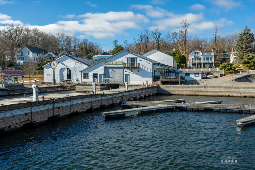 More Photos Of 2272 Main St, Essex Marina For Sale