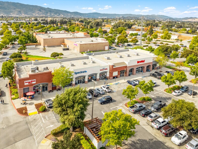 More Photos Of 6845-6855 Camino Arroyo dr, Gilroy General Retail For Sale