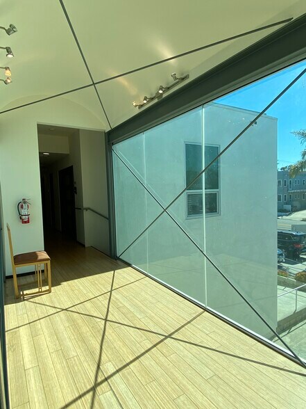 More Photos Of 326 S Pacific Coast Hwy, Redondo Beach Coworking Space