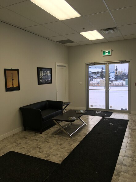 More Photos Of 3912 82nd Ave, Leduc Warehouse For Lease