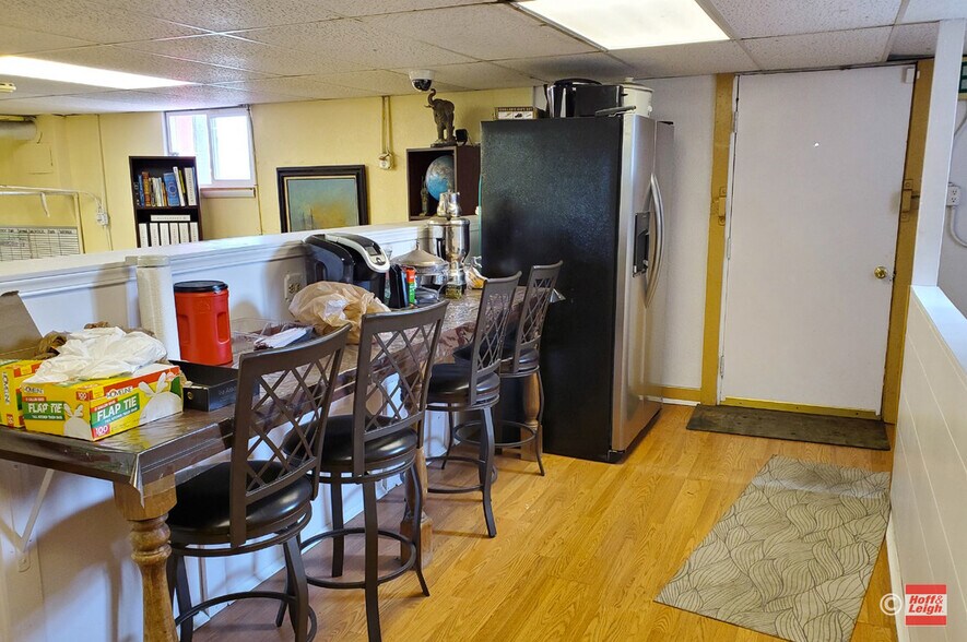 More Photos Of 5530-5536 W Colfax Ave, Lakewood Auto Dealership For Sale