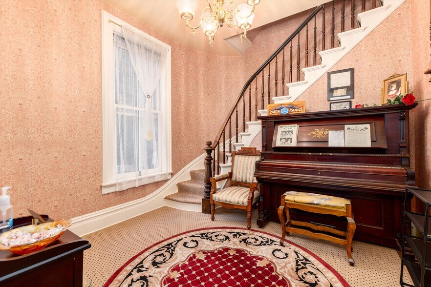 More Photos Of 200 Rose St, Georgetown Hospitality For Sale