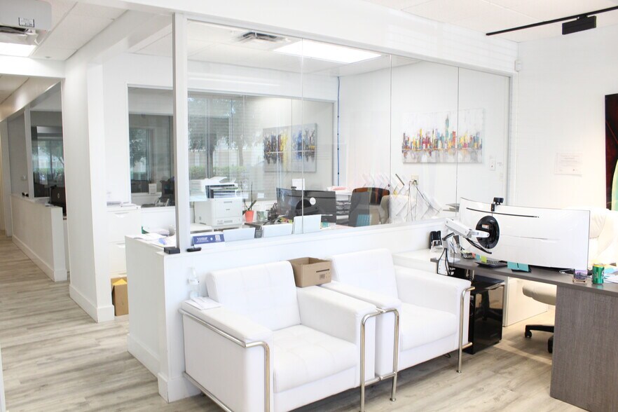 More Photos Of 6457 Hazeltine National Dr, Orlando Warehouse For Sale