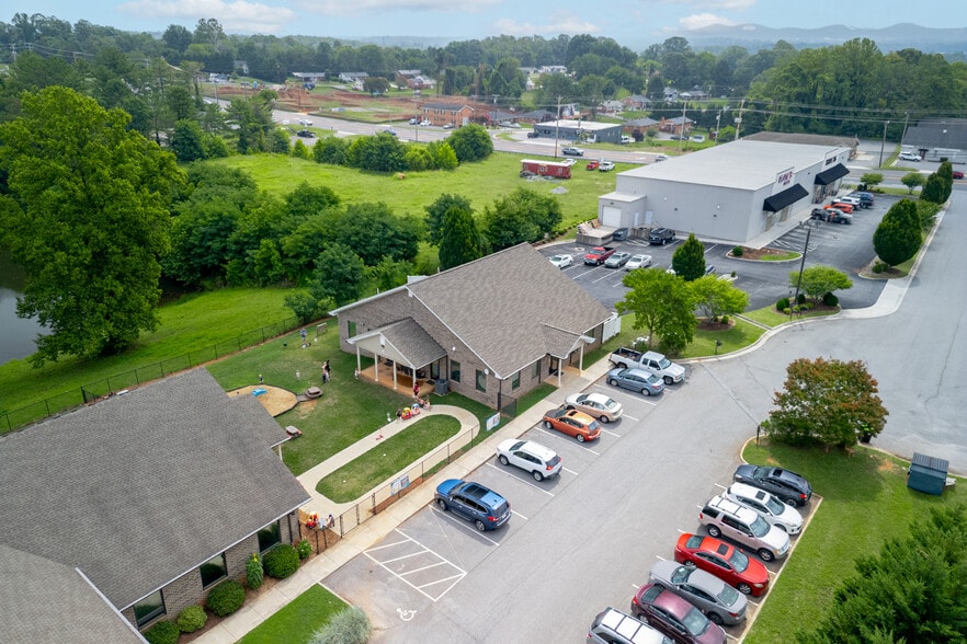 More Photos Of 1071 Woodberry Square Pl, Lynchburg Office For Sale
