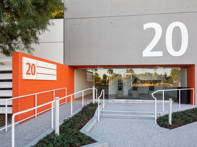 More Photos Of 2 Executive Cir, Irvine Unknown For Lease