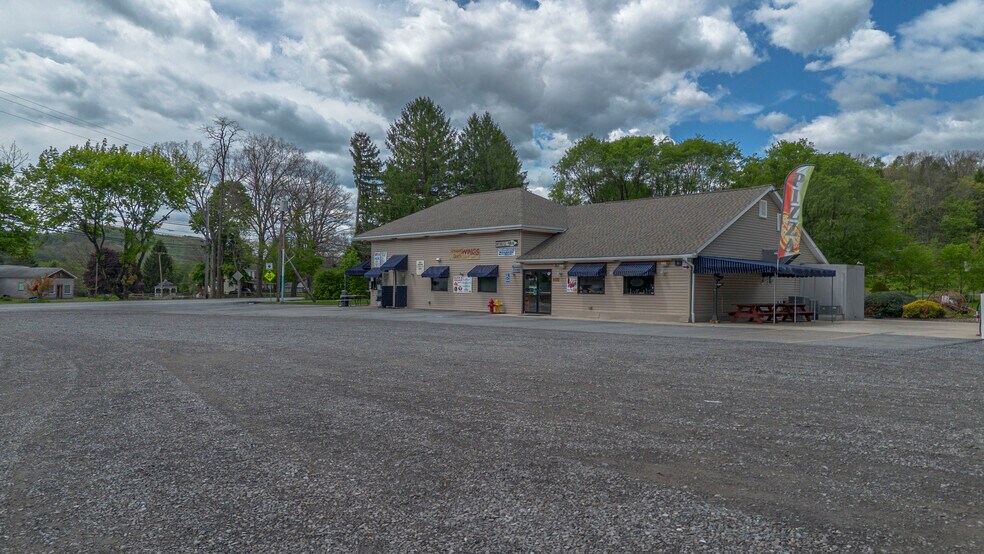 More Photos Of 13524 S Eagle Valley Rd, Tyrone Restaurant For Sale