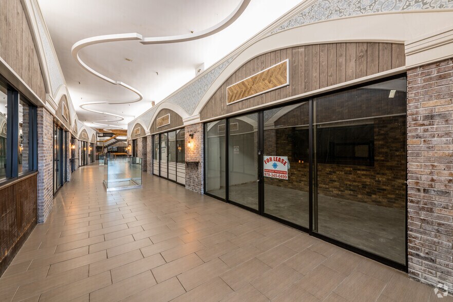 More Photos Of 22-30 Front St, Worcester Storefront Retail Office For Lease