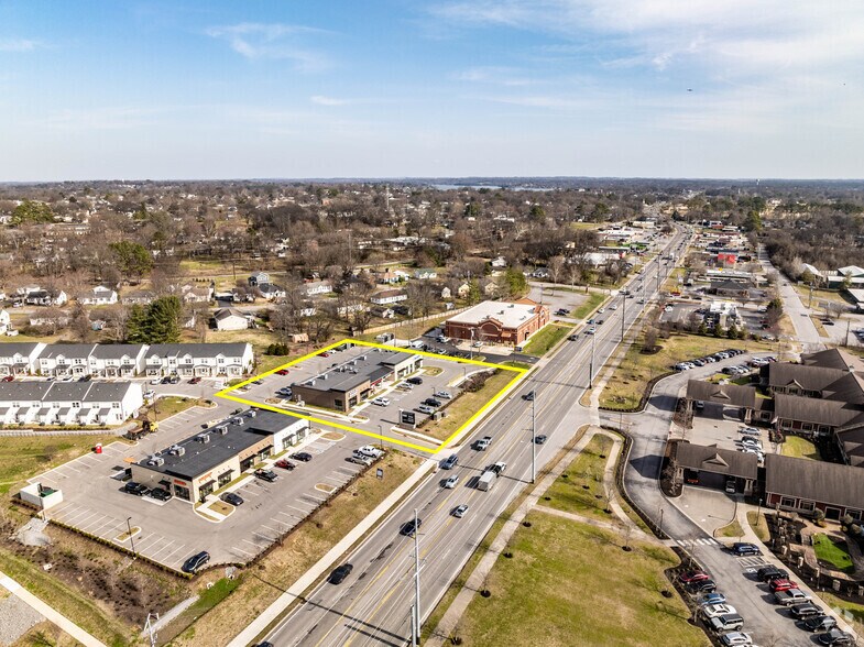 More Photos Of 500-512 Hadley Village Blvd, Old Hickory Storefront For Sale