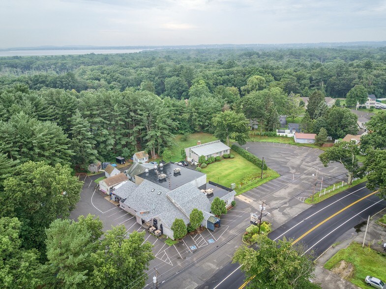 More Photos Of 96 Beach Rd, Salisbury Beach Storefront Retail Residential For Sale