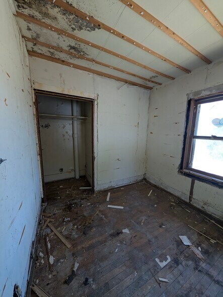 More Photos Of 101 N 7th St, Ponca City Multifamily For Sale