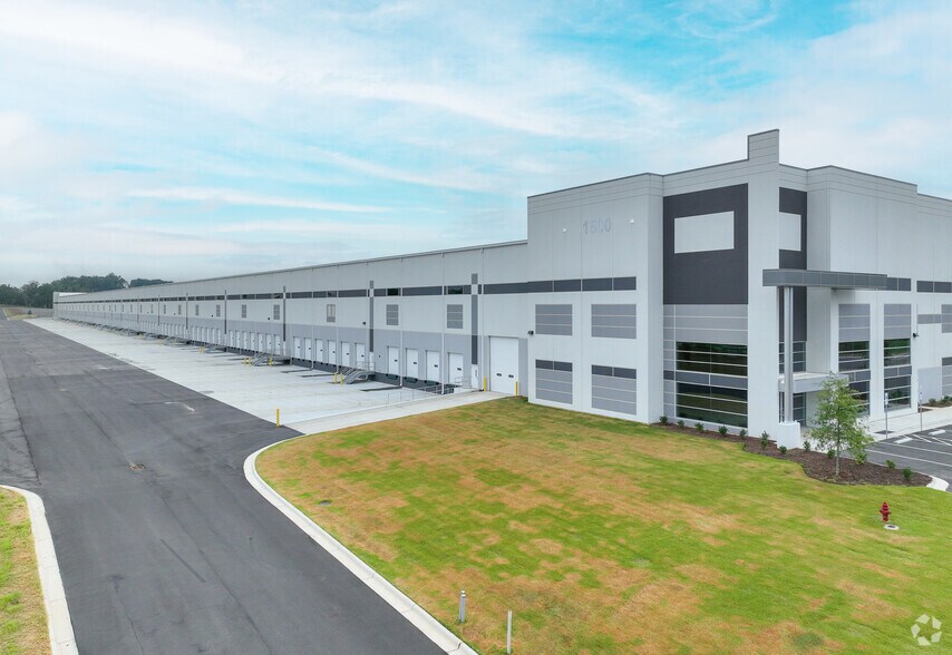 More Photos Of 1500 Delta Dr, Gastonia Distribution For Lease