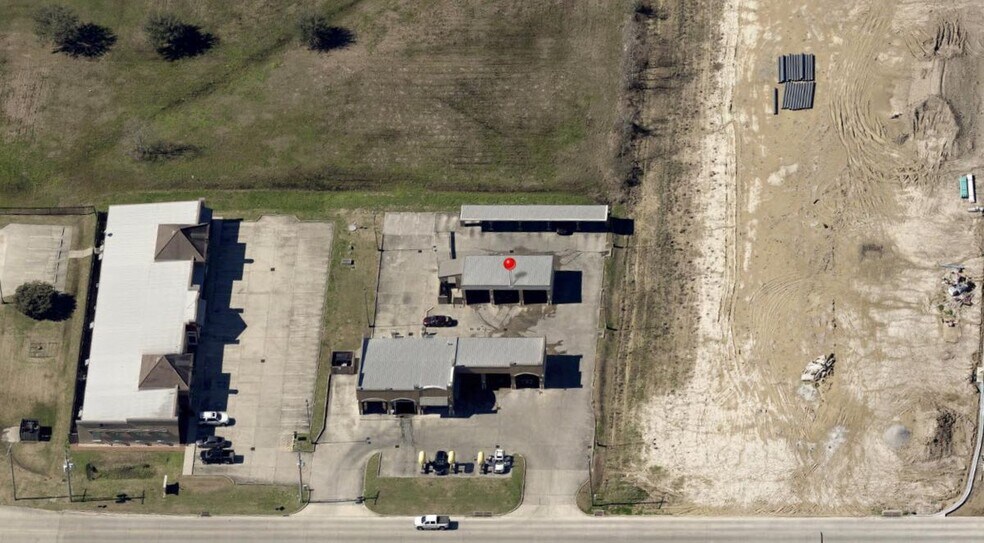 More Photos Of 1512 Chemin Metairie Rd, Youngsville General Retail For Sale