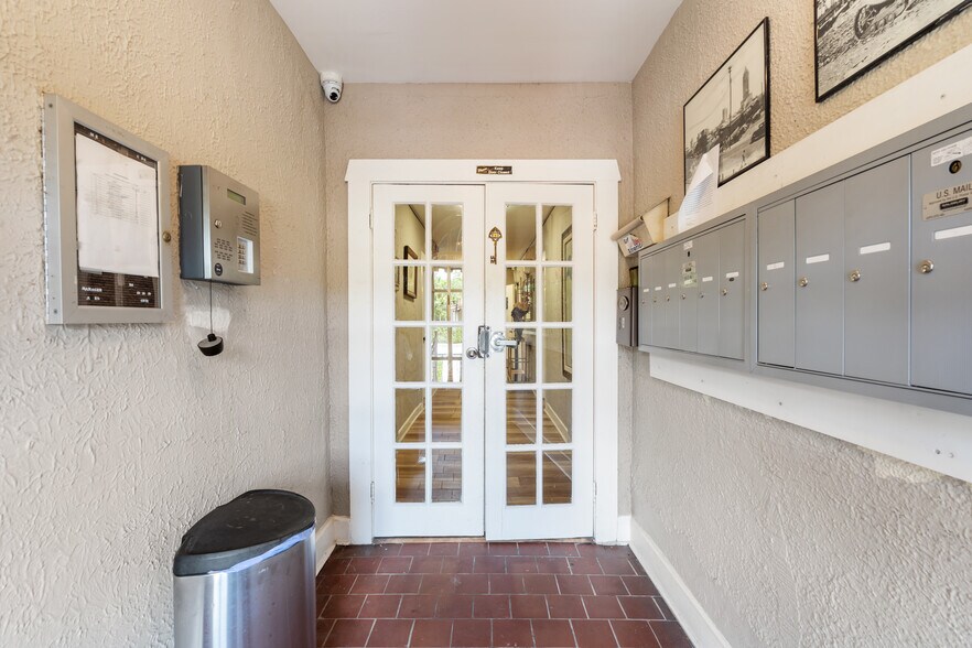 More Photos Of 3409 S Le Jeune Rd, Coral Gables Apartments For Sale