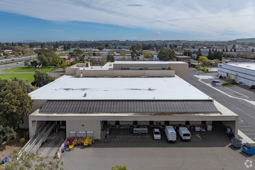 More Photos Of 5505 Redwood Dr, Rohnert Park Distribution For Lease