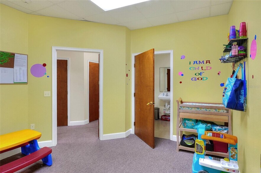 More Photos Of 1503 6th St SE, Winter Haven Storefront Retail Office For Sale