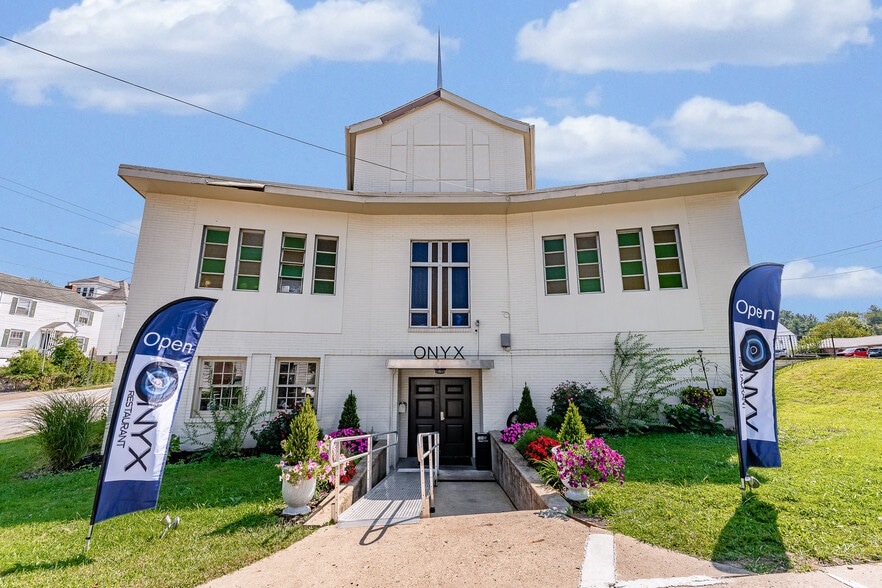 More Photos Of 801 E Park Ave, Fairmont Storefront For Sale