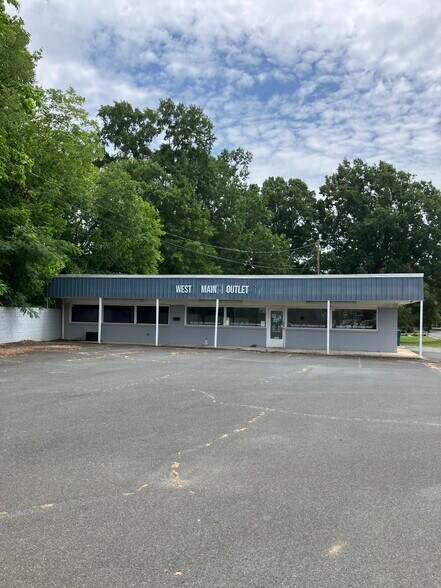 More Photos Of 1007 W Main St, Albemarle General Retail For Sale
