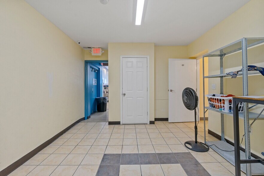 More Photos Of 1476-1480 State St, Schenectady Freestanding For Sale