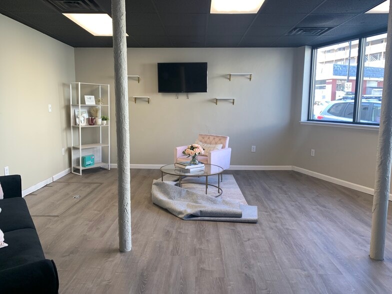 More Photos Of 488 Grafton St, Worcester Storefront Retail Office For Lease