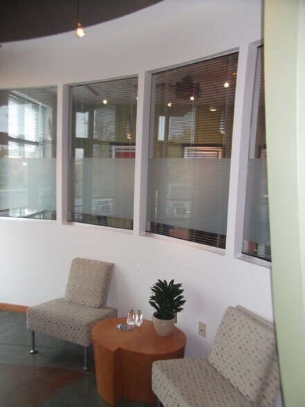 More Photos Of 8115 Isabella Ln, Brentwood Loft Creative Space For Lease