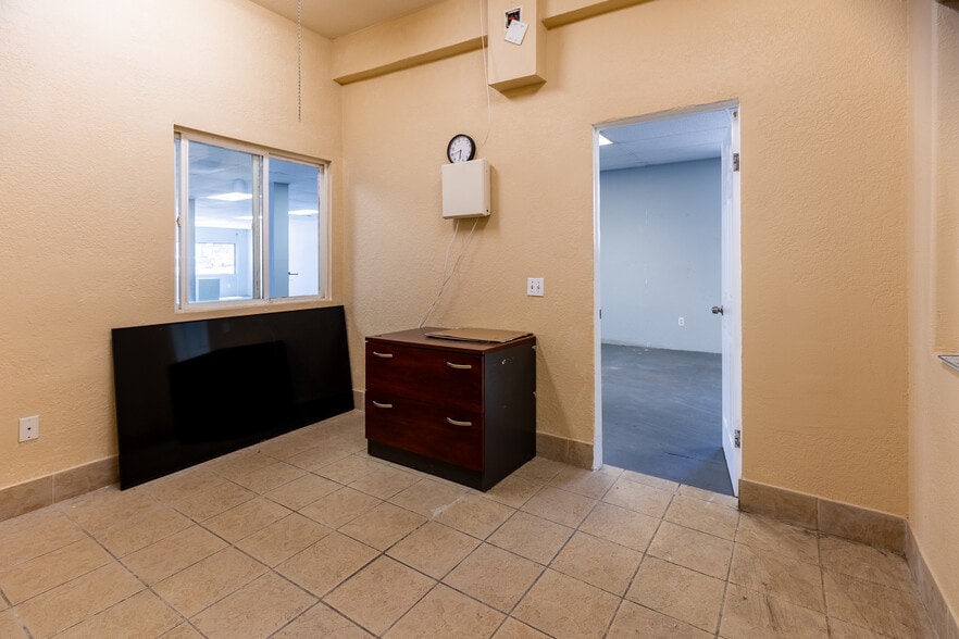 More Photos Of 819-821 Orange St, Redlands General Retail For Sale