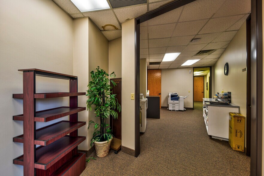 More Photos Of 6210 N Belt Line Rd, Irving Office For Lease