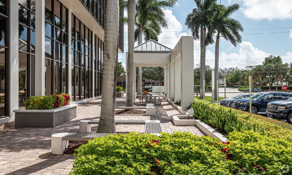 Primary Photo Of 6451 N Federal Hwy, Fort Lauderdale Office For Lease