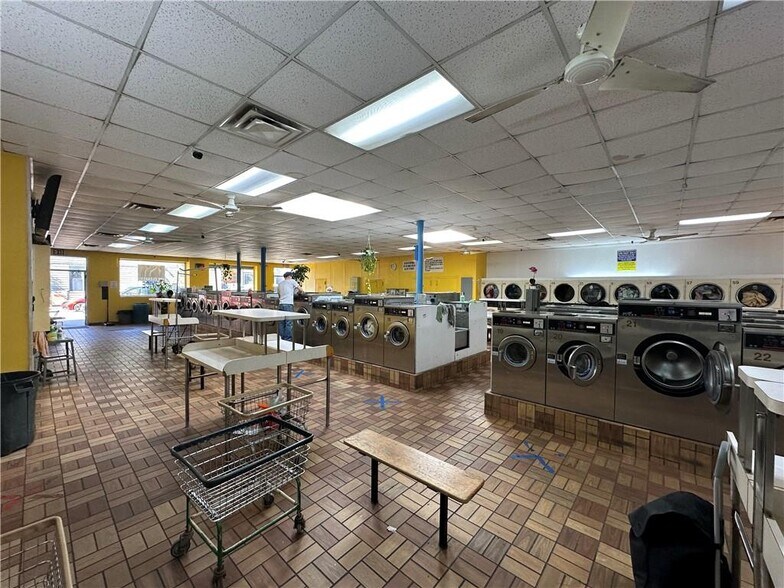 More Photos Of 1814 Putnam Ave, Ridgewood General Retail For Sale