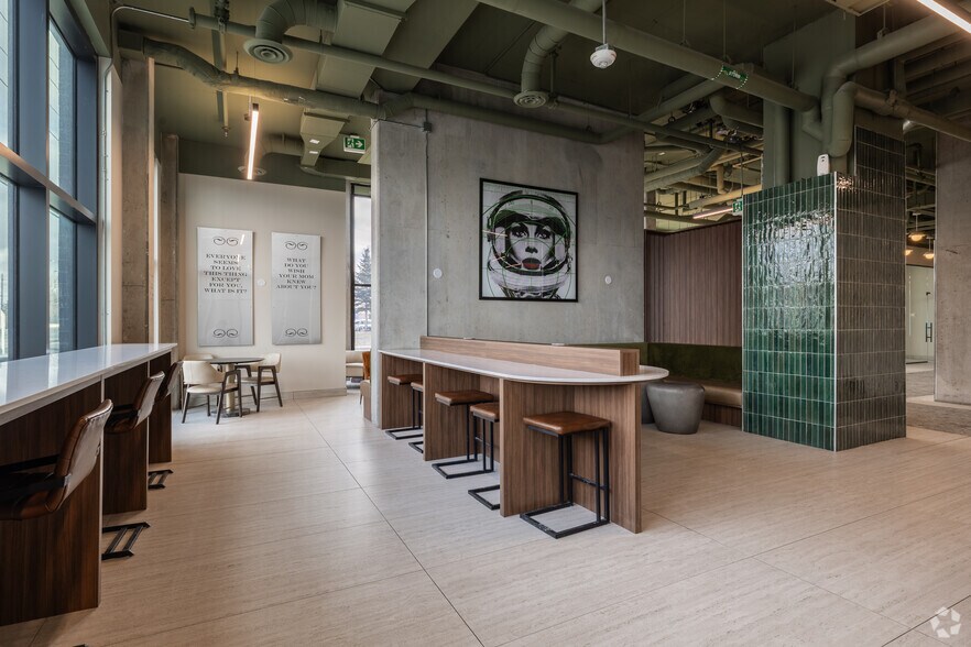 More Photos Of 2140 Baseline, Ottawa Apartments For Lease